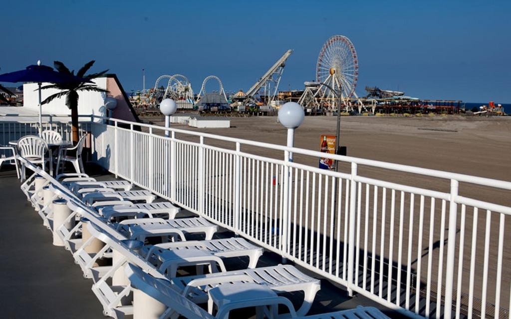 Heart Of Wildwood Boardwalk Motel ภายนอก รูปภาพ