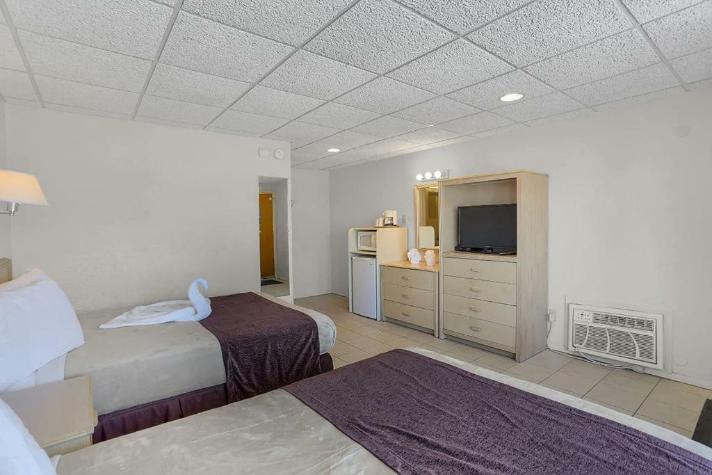 Heart Of Wildwood Boardwalk Motel ภายนอก รูปภาพ